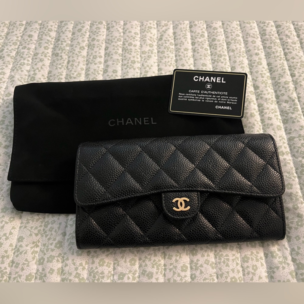 CHANEL Caviar Quilted Large Gusset Flap Wallet
